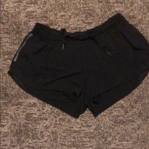 Lulelemon black shorts